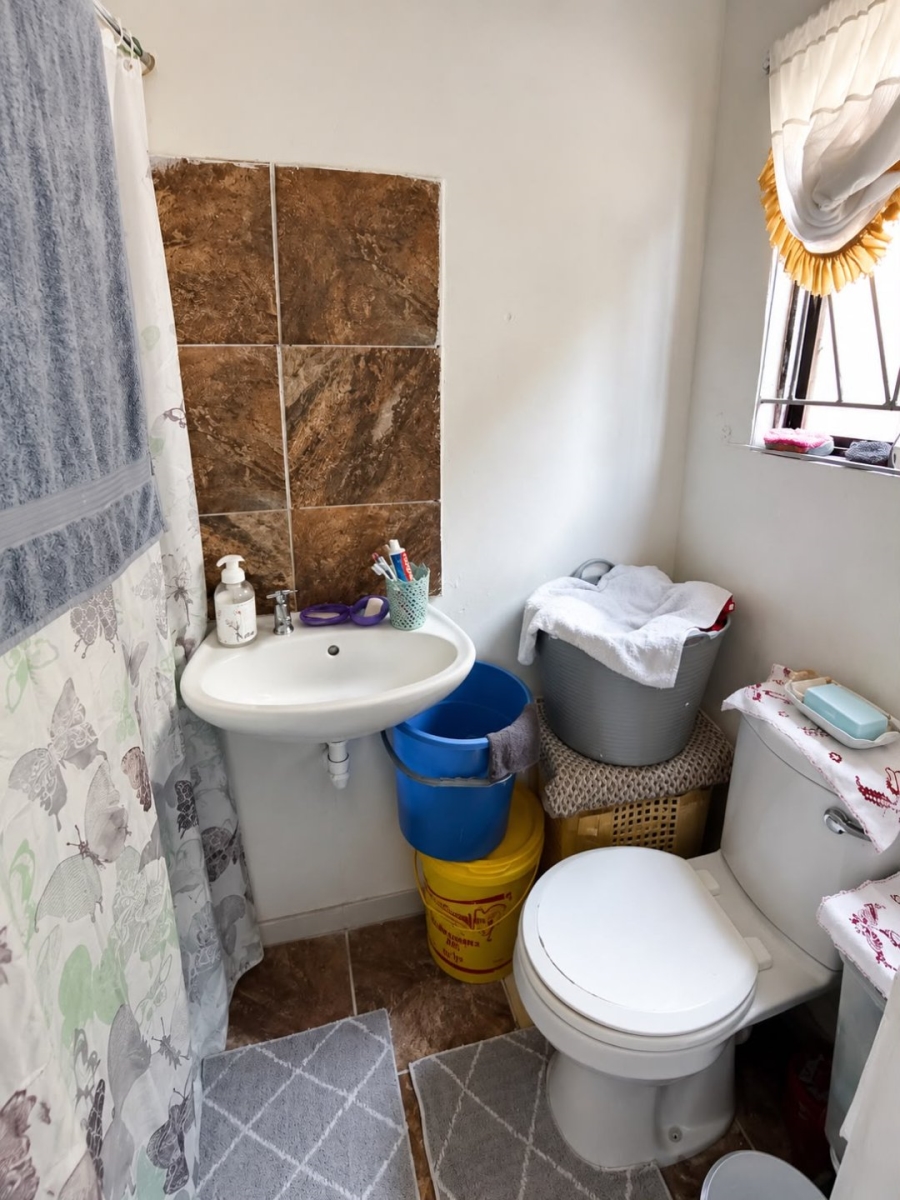 4 Bedroom Property for Sale in Delft South Western Cape